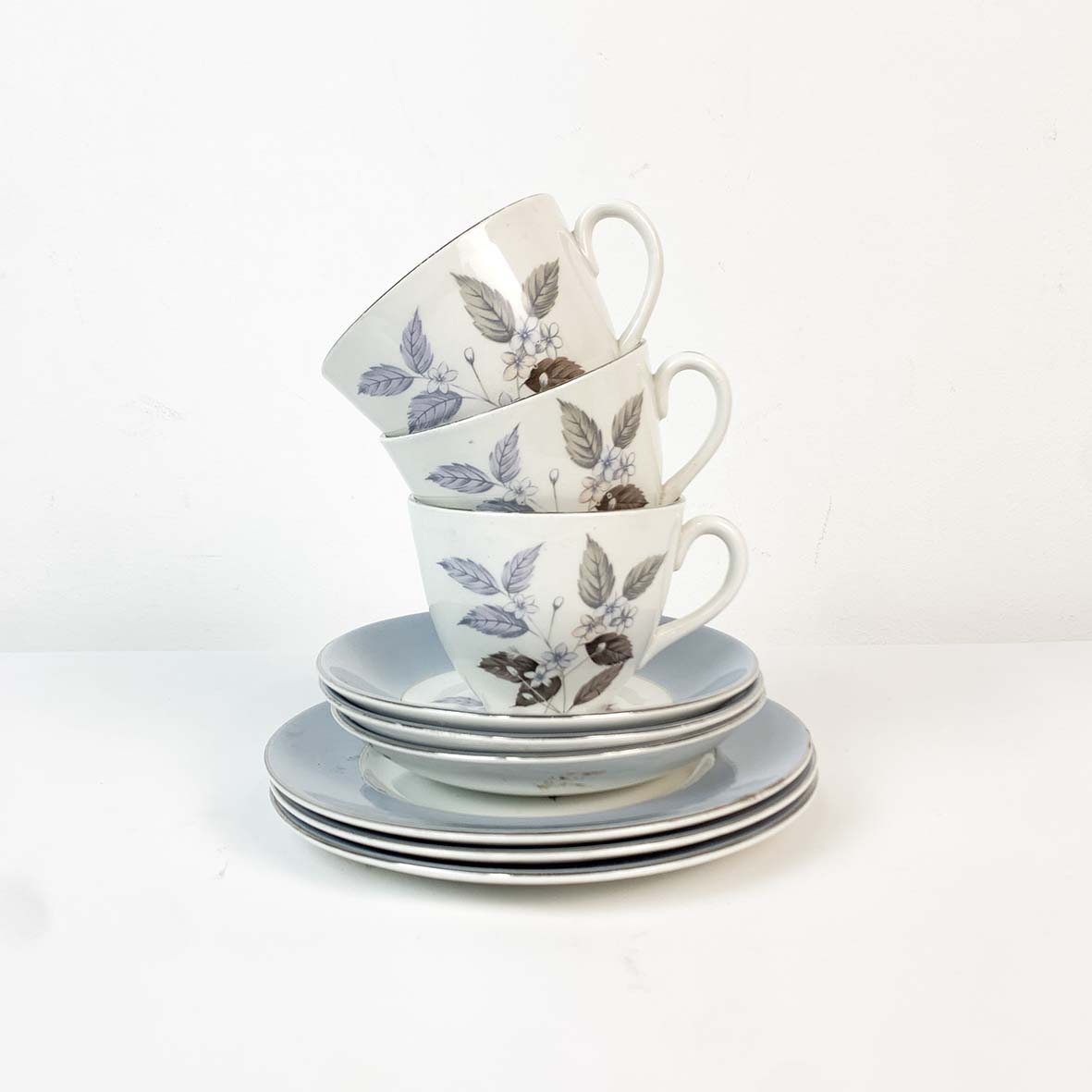 Lilac Flower & Leaf Cup, Saucer & Side Plate Set