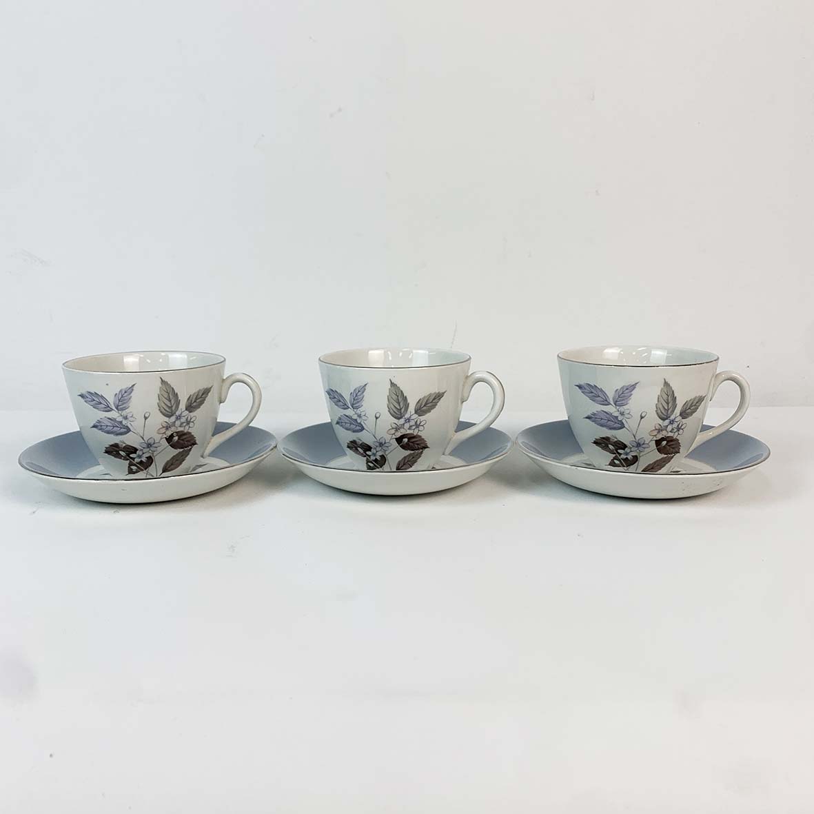 Lilac Flower & Leaf Cup, Saucer & Side Plate Set