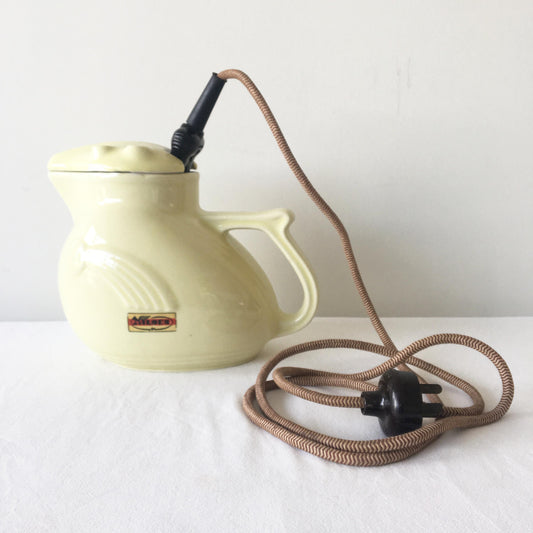 1930s Nilsen Kookaburra Kettle
